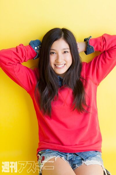 949号表紙の人・土屋太鳳