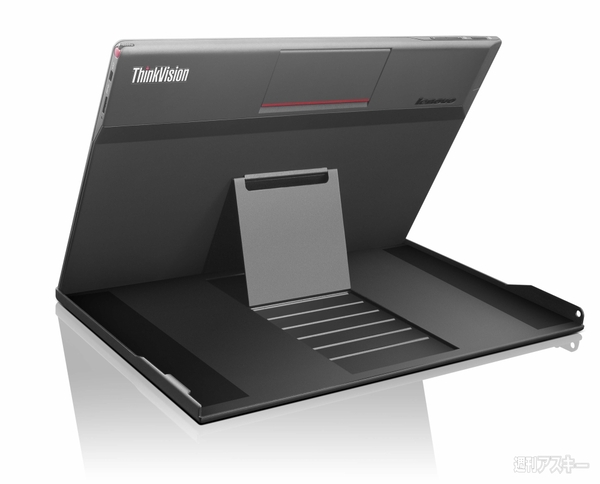 レノボ初のWindows8対応のモバイルディスプレーや29インチのパノラマディスプレーを発表