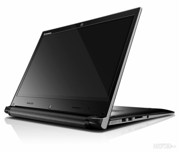 スタンドで自立する新形状・15時間駆動以上の『YOGA TABLET』などが登場