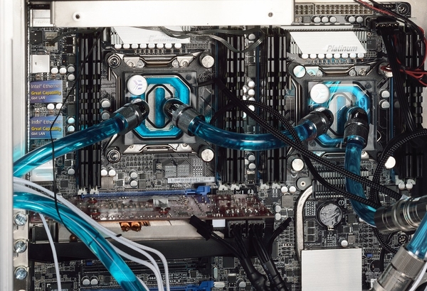 CPUとマザーで62万円使ったら通帳の呼吸が止まった件