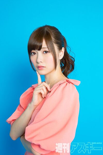 954号表紙の人・白石麻衣