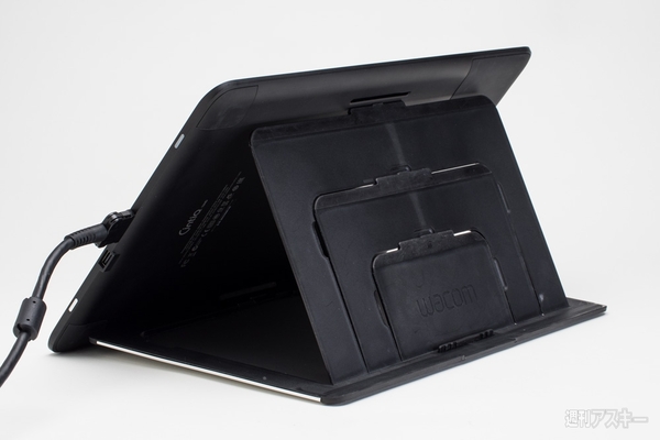 周辺機器部門:『Cintiq 13HD』