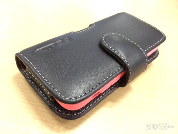 iPhone5cをアップル純正ケースに入れてケースに入れたい