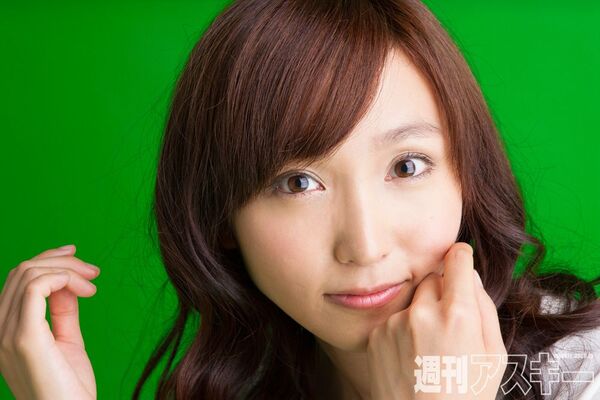 吉木りさ「26歳にして料理を勉強する決意をしました（笑）」11/12発売