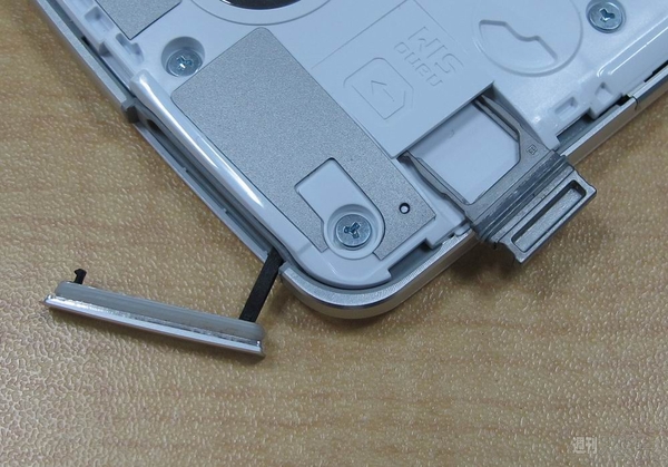 LG×au共同開発スマホ『isai』発売直前レビュー