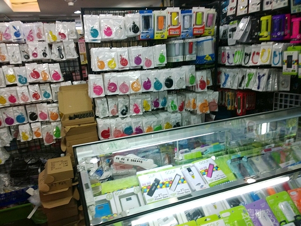 地元や中華スマホもがんばるバンコク最新スマホ事情