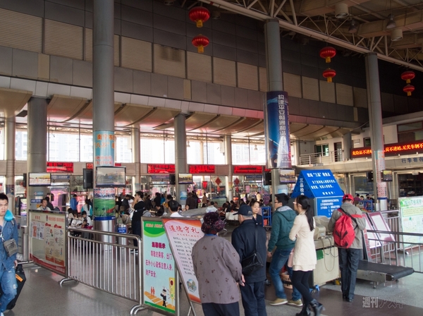 SIMフリースマホと香港〜シンガポール縦断バスの旅