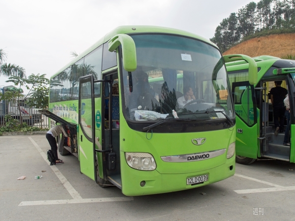 SIMフリースマホと香港〜シンガポール縦断バスの旅