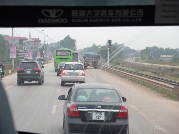 SIMフリースマホと香港〜シンガポール縦断バスの旅