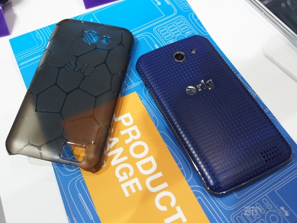 メイド・イン・アフリカのスマホを触ってみた