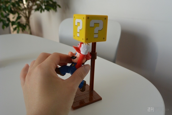 マックのハッピーセットにマリオのおもちゃ