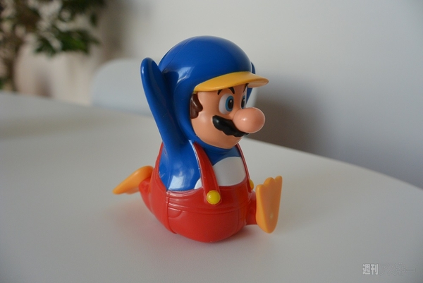 マックのハッピーセットにマリオのおもちゃ
