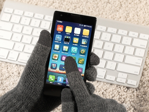 13mm薄型バッテリーや高級イヤホンなど中華スマホ・シャオミの純正アクセをご紹介