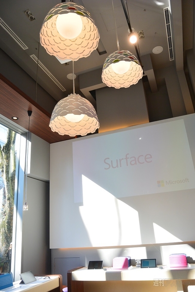 Surfaceのショールーム