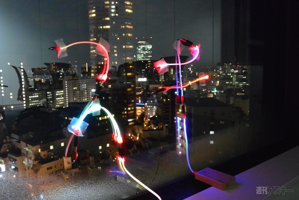 光るUSBケーブル