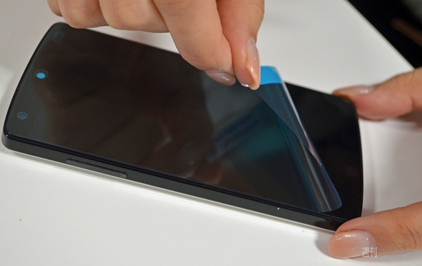 Nexus5 保護ガラス