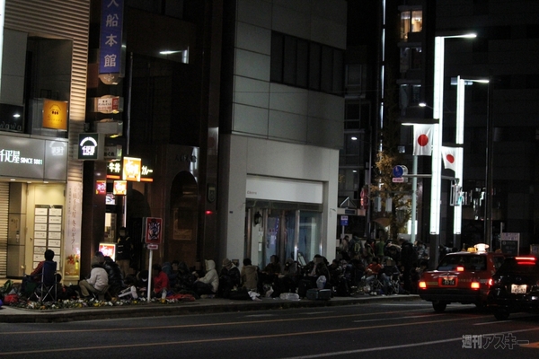 Lucky Bagに長蛇の列