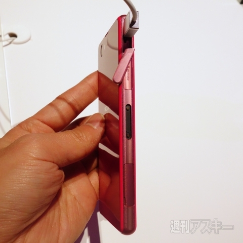 Xperia Z1S・Z1 Compactは日本仕様とココが違うのです：CES2014