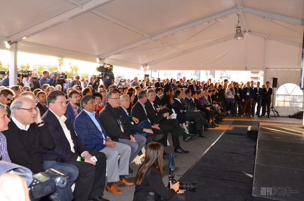 動画で見る、フォーミュラE実車走行 一般初公開