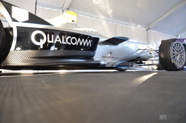 動画で見る、フォーミュラE実車走行 一般初公開