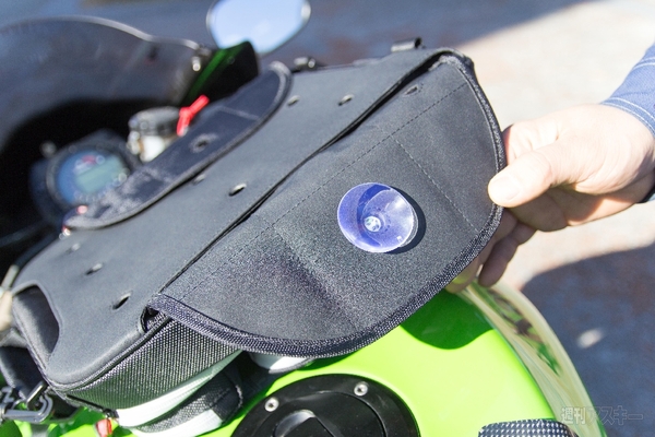 CAPDASE タンクバッグ スマホホルダー