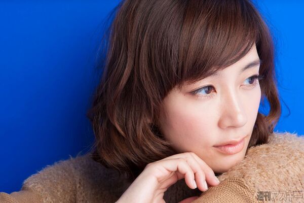 水川あさみ 撮影時はみんなどっちの役なのか混乱してましたね 1 14発売号表紙の人 週刊アスキー