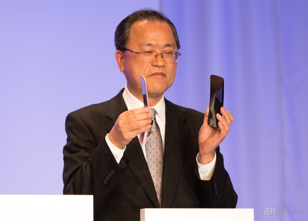 “au発表会 2014 Spring”