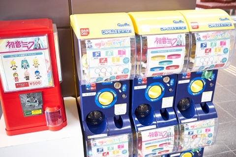 羽田の初音ミク ウイングショップ