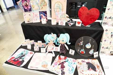 羽田の初音ミク ウイングショップ