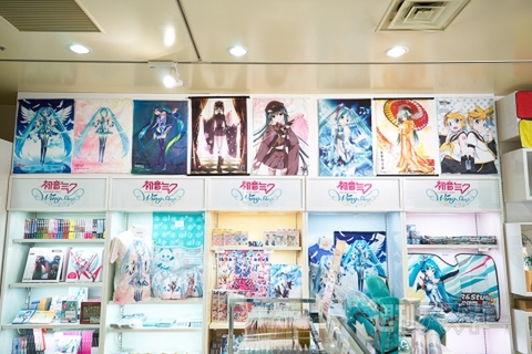 羽田の初音ミク ウイングショップ