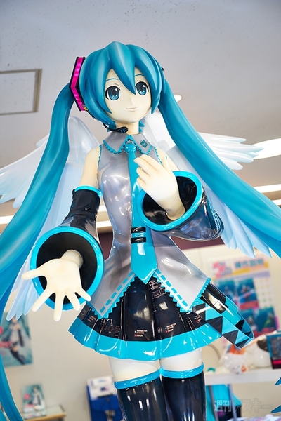 羽田の初音ミク ウイングショップ