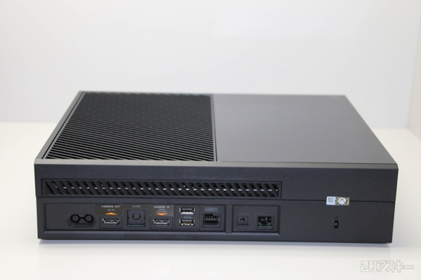 開封の儀： Xbox Oneが編集部にやってきた！