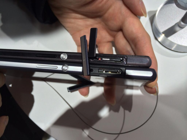 MWCタッチ＆トライ