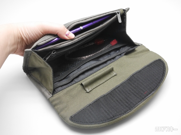 Xperia Z Ultra徹底レポート：ぴったりポーチやストラップを選んでみた