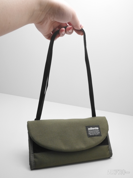 Xperia Z Ultra徹底レポート：ぴったりポーチやストラップを選んでみた