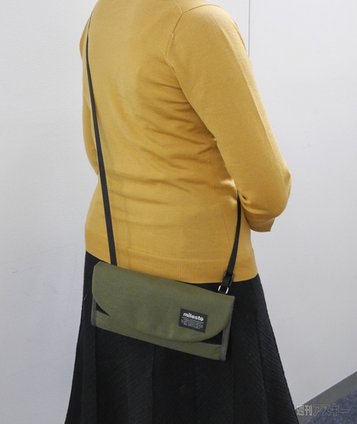 Xperia Z Ultra徹底レポート：ぴったりポーチやストラップを選んでみた