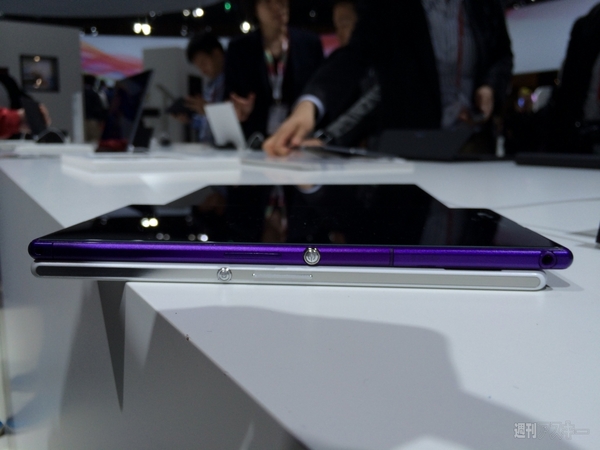 Xperia Z2 Tablet　WiFi版