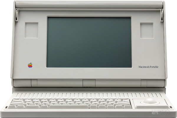 祝 Macintosh 30周年!! どこがボータブル？Macintosh Portable｜Mac 