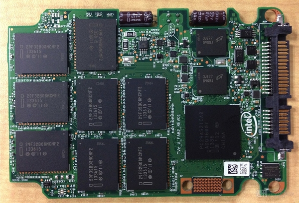 Intel SSD 730ファーストインプレッション