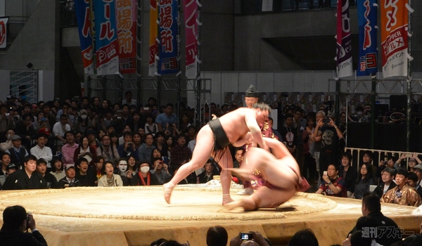 大相撲超会議場所