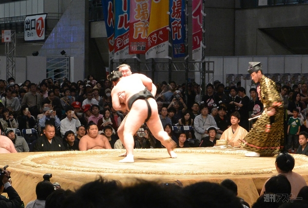 大相撲超会議場所