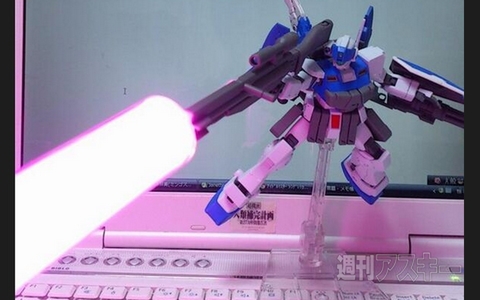 今年の水着はハイウエストがトレンド!?  ほか。見出しで楽しむネタ6本