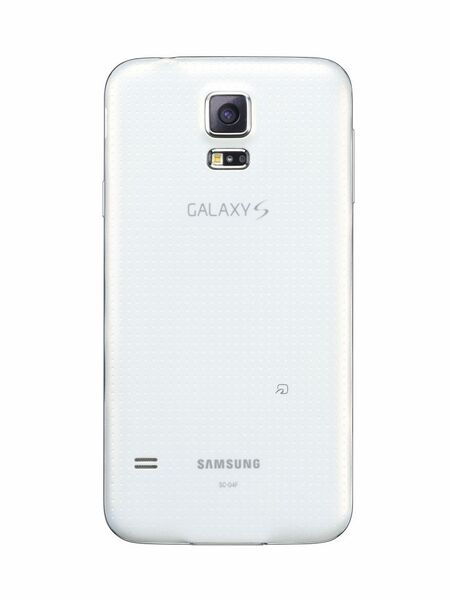 GALAXY S5 SC-04F：心拍数検知に防水など生活に寄り添ったモデルへと