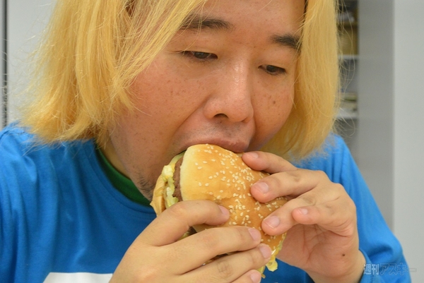 『メガマック』×『大勝軒 元祖つけ麺バーガー』