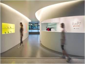 皇居ランナー向けに無料でウェアラブル端末『Gear Fit』を試せるキャンペーンが開始