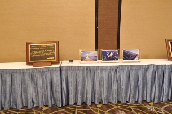 シャープのテレビ用14インチTFT液晶ディスプレーがIEEEに認定