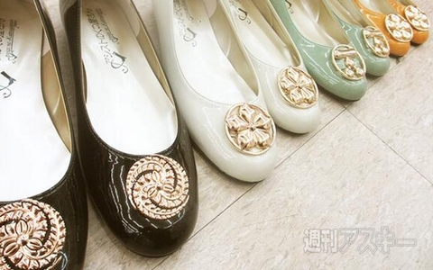 大流行!? 戦国武将の家紋パンプスが出た！ ほか。見出しで楽しむネタ6本