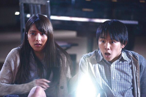 985号表紙の人・入山杏奈