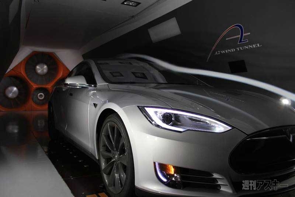 テスラ・モーターズ