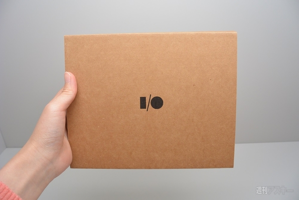 グーグルのダンボール製ヘッドマウントディスプレー